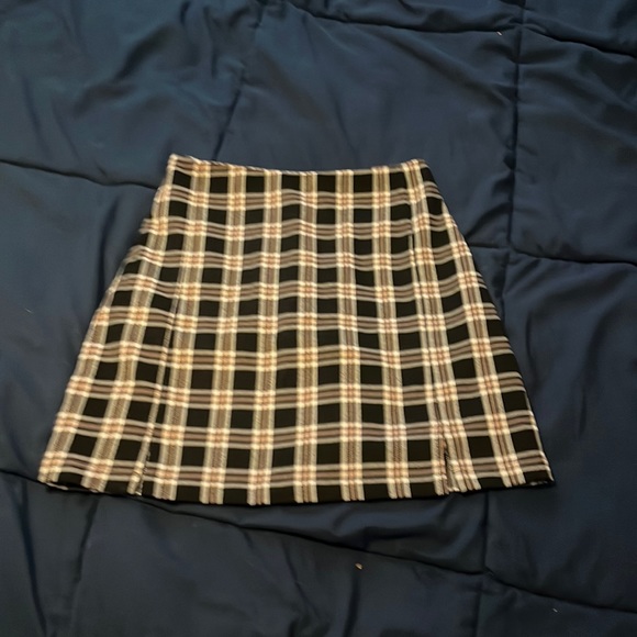 Brandy Melville Dresses & Skirts - Like New Brandy Melville Skirt